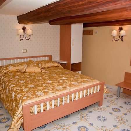 Bed and Breakfast Olimpo Degli Dei à Naples Extérieur photo